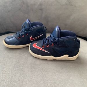 Nike Lebron XIII toddler boy sneakers